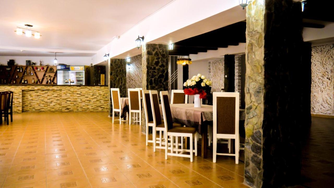 Pensiunea Danubio Moldova Noua Экстерьер фото
